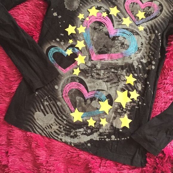 Black stars and hearts graphic long sleeve top - Picture 3 of 7